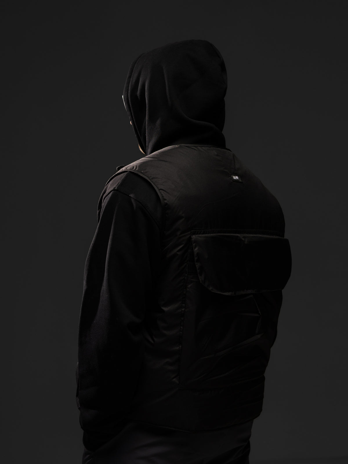 Жилетка SHADOW LINE nylon puffer vest BLACK