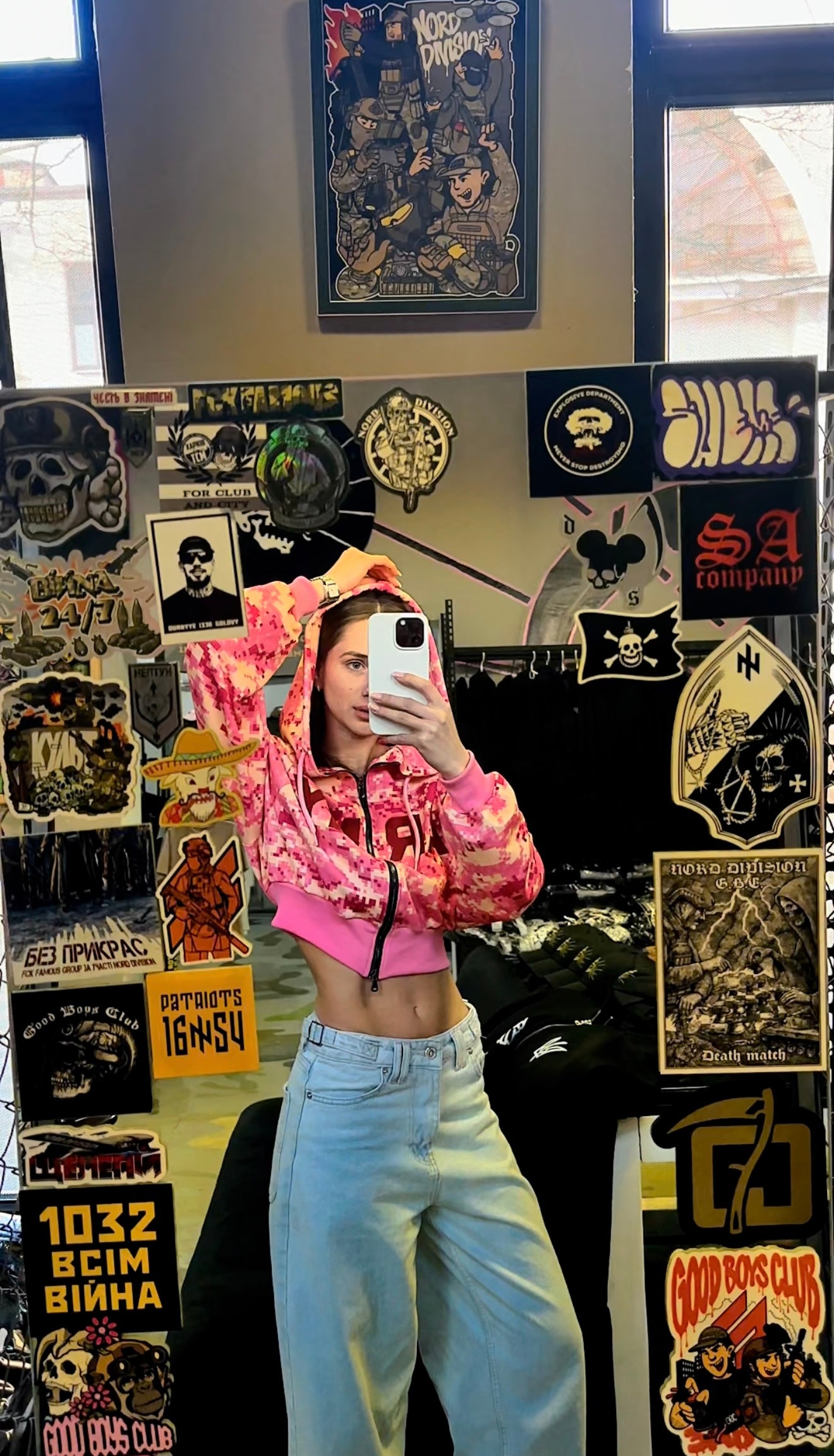 Жіноча укорочена zip-худі   AOR 1 у рожевому виконанні